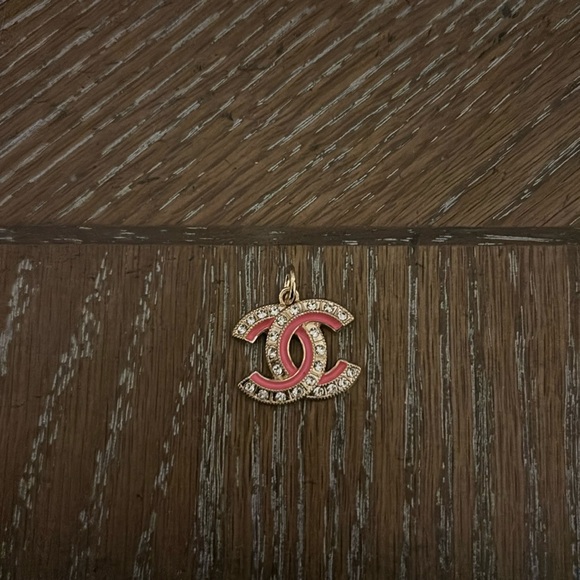 Chanel Pink CC with faux diamonds charm - Picture 2 of 6